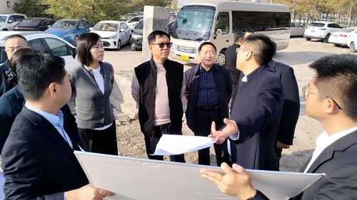 集团董事长滕鸿儒率队赴八师石河子市考察