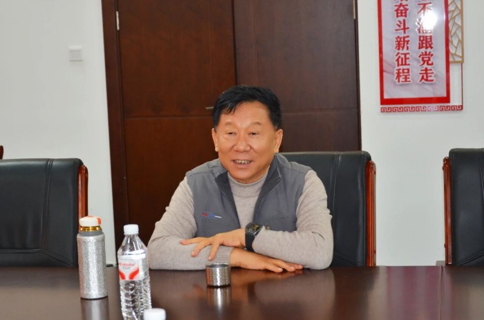 安全生产协会会长、安全监管总局原副局长、煤矿安监局原局长赵铁锤到一滕集团参观考察