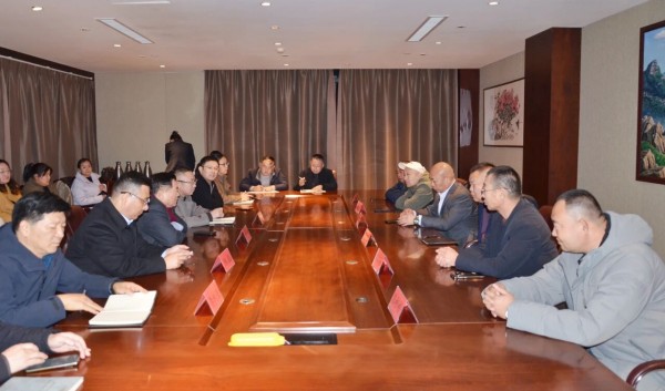 内外兼修树形象 | 一滕集团举办2025年第四期商务礼仪及职业心理健康专题培训班