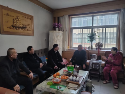 春节送温暖丨肥城一滕医药走访慰问退休老干部职工及高龄老人