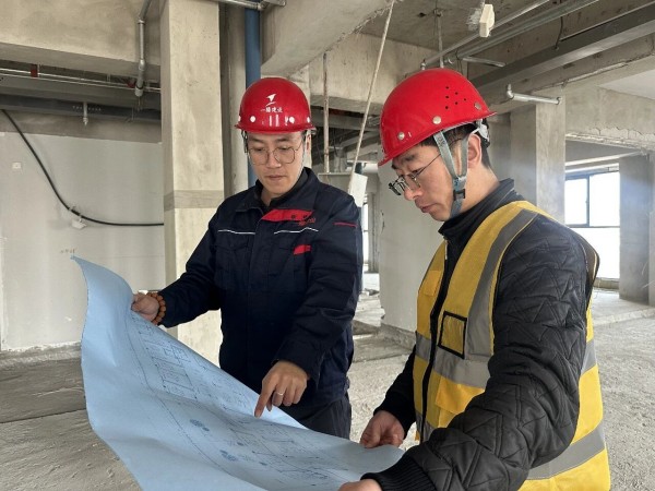 扎根筑梦十余载，匠心铸就精品路——祝贺一滕集团东北运营中心冯哲铭获评吉林省工程建设***项目经理