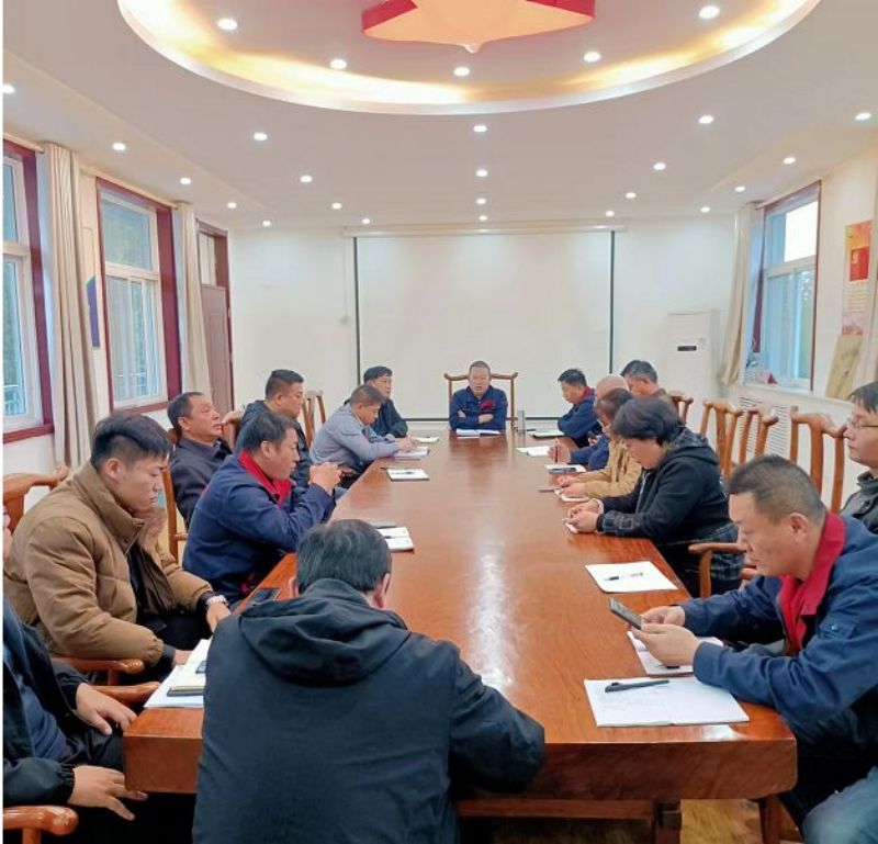 【坚定信心 理清思路】钢结构加工厂召开专题会传达集团学习党的二十大会议精神